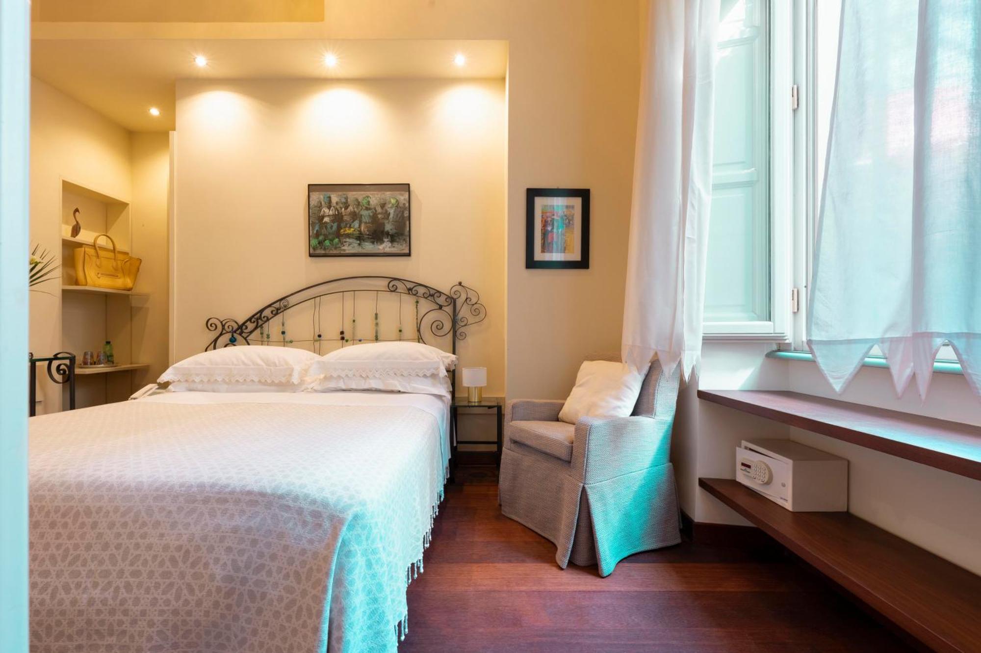 Palm Gallery Hotel 3*