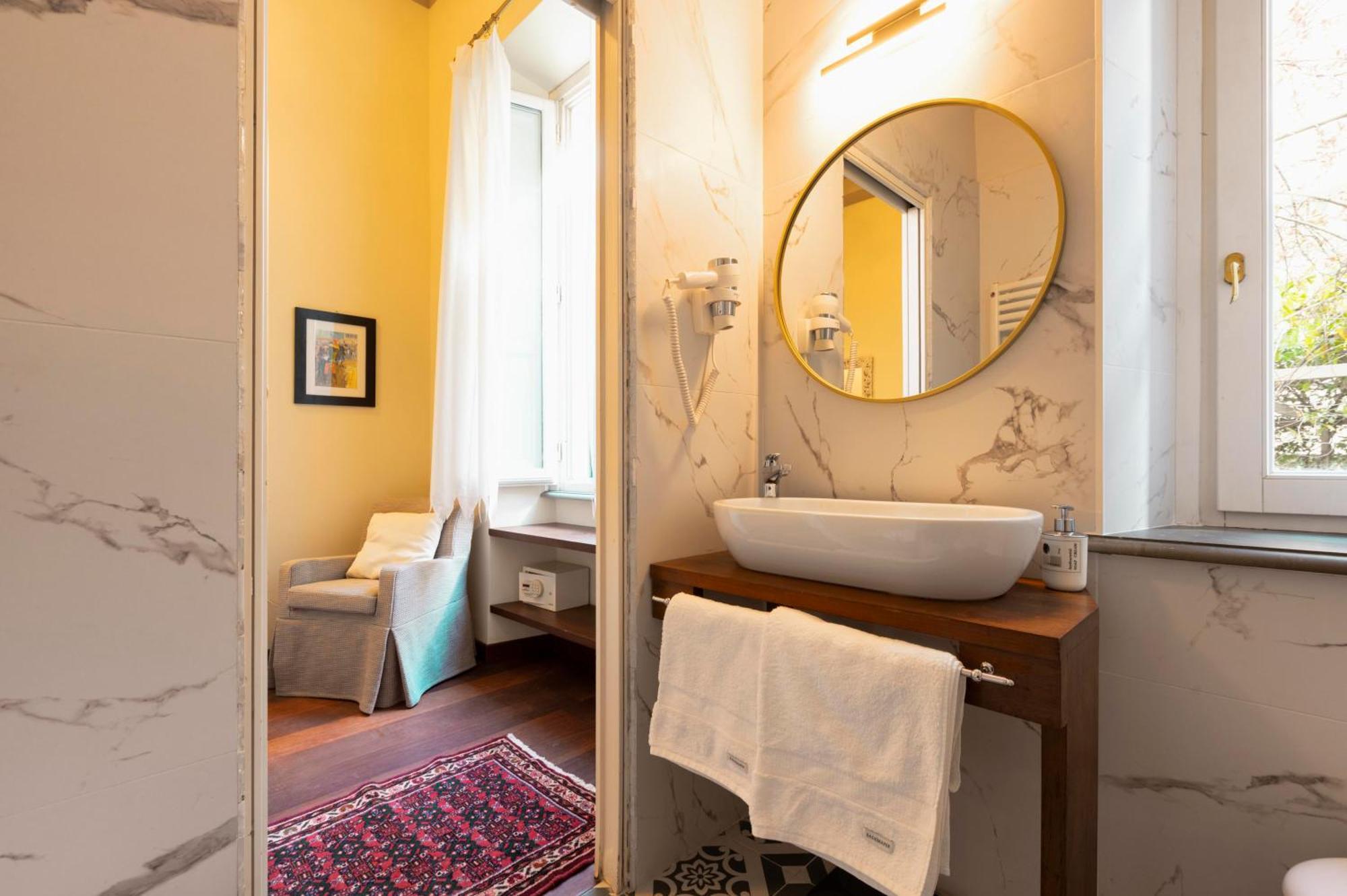 Palm Gallery Hotel 3*